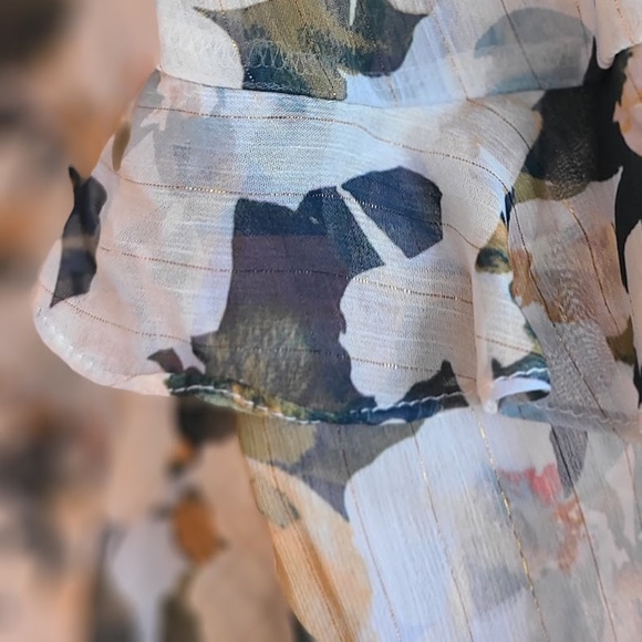 ZAC & RACHEL Floral Blouse with Gold Metallic Threading - Picture 2 of 4